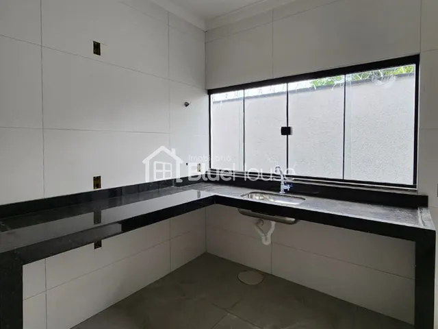Imagem 16: Casa de 3 Quartos sendo 1 suíte em acabamento Premium no Bairro Independência em
