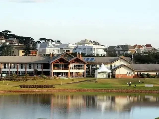 Imagem 1: Casa para Locação em Pinhais, Alphaville Graciosa, 4 Dormitórios, 2 Suítes, 6