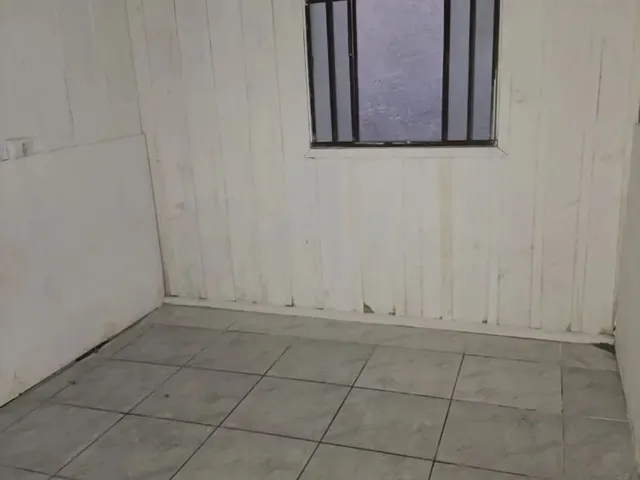 Imagem 1: Alugo Casa de Madeira no Macanã Próximo Ao Terminal