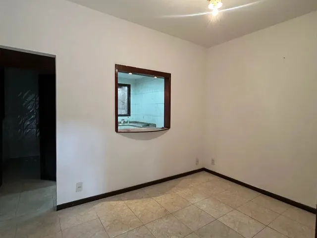Imagem 2: Oportunidade!!! Casa com 2 Quartos, Cozinha Americana e Área de Serviço