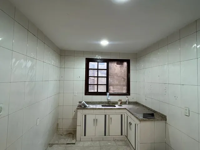 Imagem 4: Oportunidade!!! Casa com 2 Quartos, Cozinha Americana e Área de Serviço