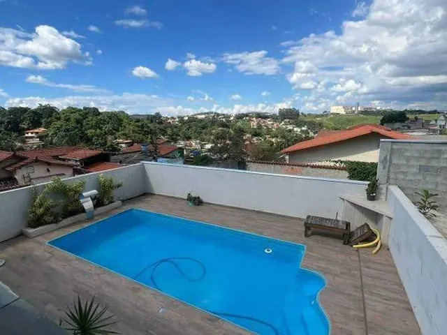 Imagem 1: Locação: Casa com Piscina, 3 Quartos com Armários e Área Goumet Completa