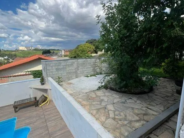 Imagem 2: Locação: Casa com Piscina, 3 Quartos com Armários e Área Goumet Completa
