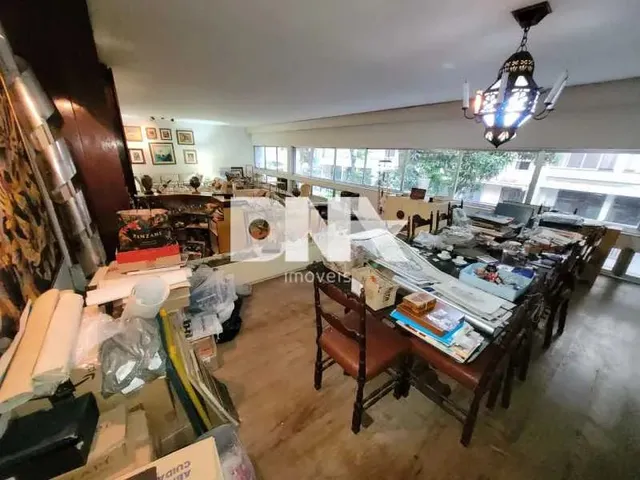 Imagem: O apartamento possui 3 Dormitórios, 2 Suítes, 5