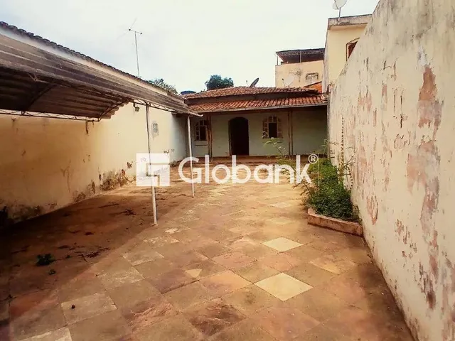 Imagem: Terreno Residencial de 350 M² em Montes