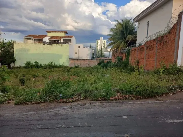 Imagem: Terreno À Venda no Bairro Ibituruna - 450M²