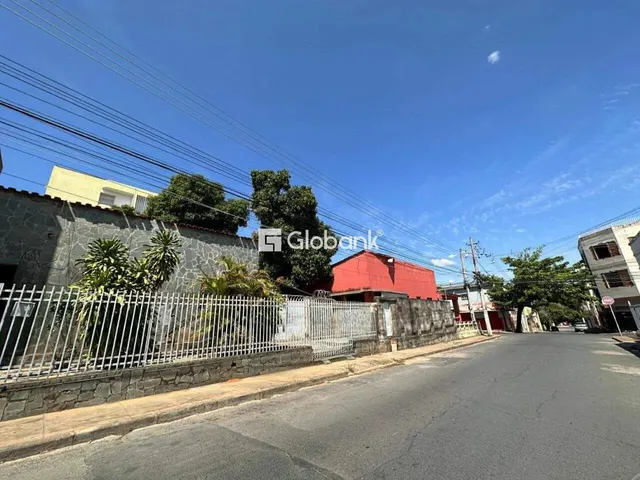 Imagem: Terreno/Lote em Montes Claros, no Bairro