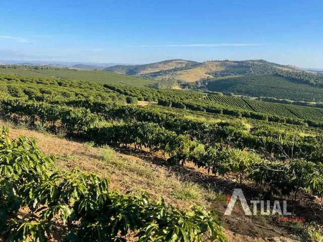 Imagem: O terreno possui 729m² de Área e está localizado em