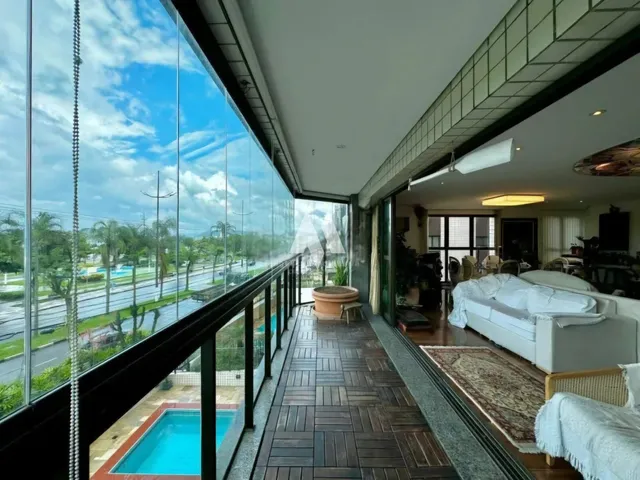 Imagem: O apartamento possui 7 Dormitórios, 4 Suítes, 5