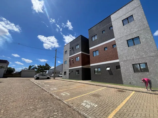 Imagem: A casa possui 2 Dormitórios, 2 Banheiros, 1 Vaga na