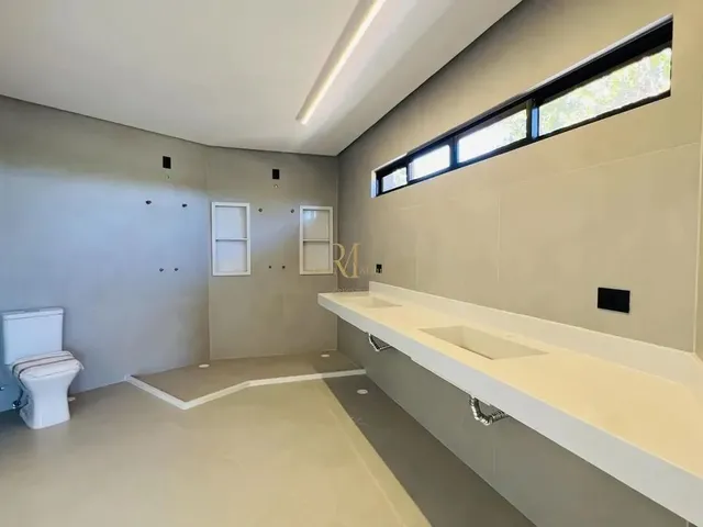 Imagem 9: Nova, Linda e Moderna. Casa com 430M2 de Área Construída no Green Park com 4 Suí