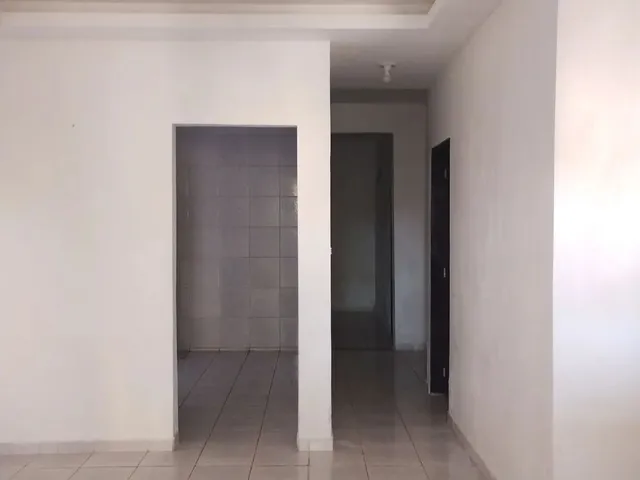 Imagem 2: Vendo Casa. Área de serviço, 2 Vagas na garageme5 Dormitórios