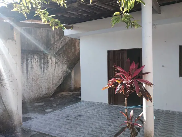 Imagem 3: Vendo Casa. Área de serviço, 2 Vagas na garageme5 Dormitórios