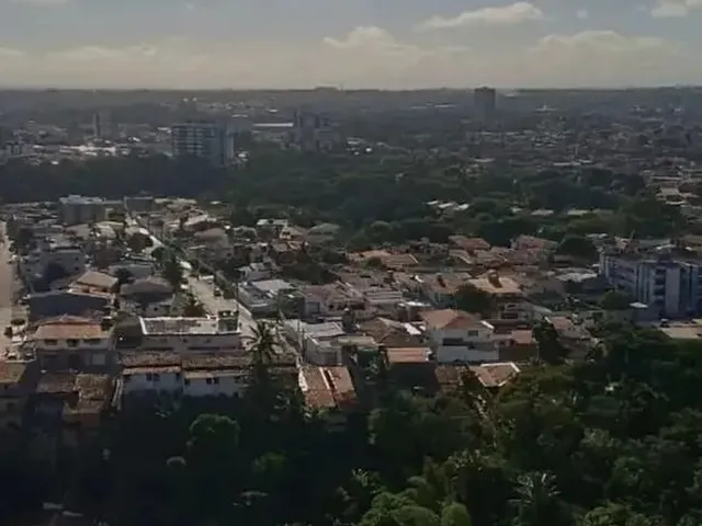 Imagem 2: Apartamento À Venda no Edifício Gulandi , Barro Duro, Maceió, Al