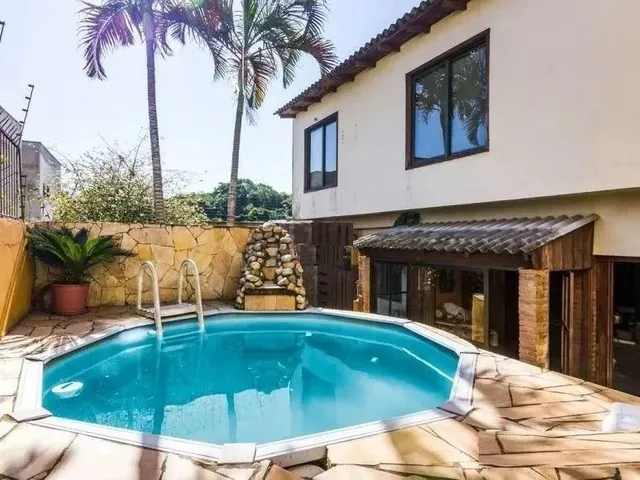 Imagem: Atençao Residencia com 192,78 M2 em Rua