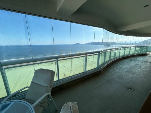 Imagem: O apartamento possui 4 Dormitórios, 3 Suítes, 5