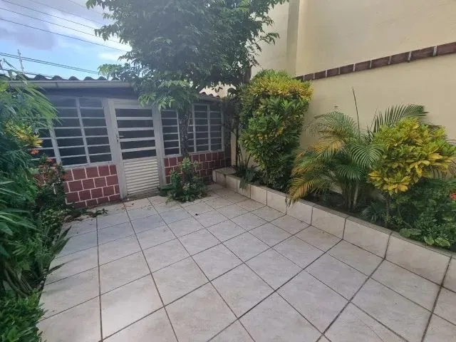 Imagem 8: Casa 03 Dormitorios no Centro