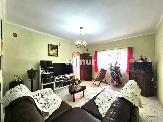 Imagem: Sobrado para Venda com 180M² no Bairro