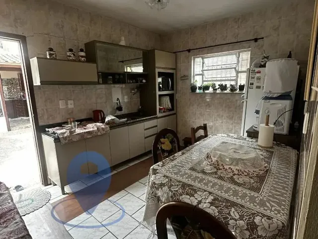 Imagem 2: Casa nos Ingleses com Amplo Terreno e Piscina !!