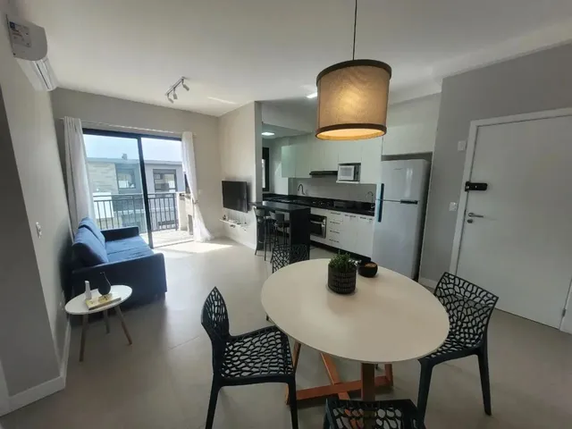 Imagem 1: Apartamento para Venda em Cachoeira do Bom Jesus com 2 Quartos, Sendo 1 Suíte , 82M²