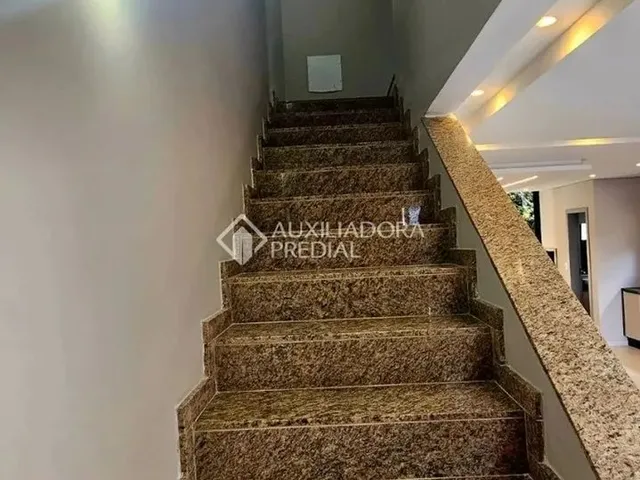 Imagem 9: Casa Triplex a Venda - Mobiliada, Bairro Cachoeira do Bom Jesus