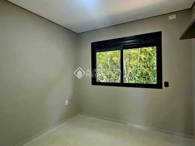 Imagem 7: Casa Triplex a Venda - Mobiliada, Bairro Cachoeira do Bom Jesus