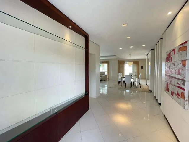 Imagem 9: Casa com 04 Dorm. Sendo 04 Suítes no Cacupé