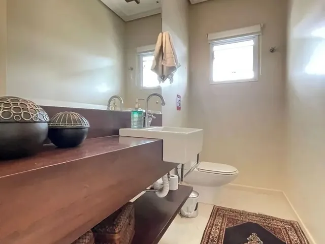 Imagem 15: Casa com 04 Dorm. Sendo 04 Suítes no Cacupé