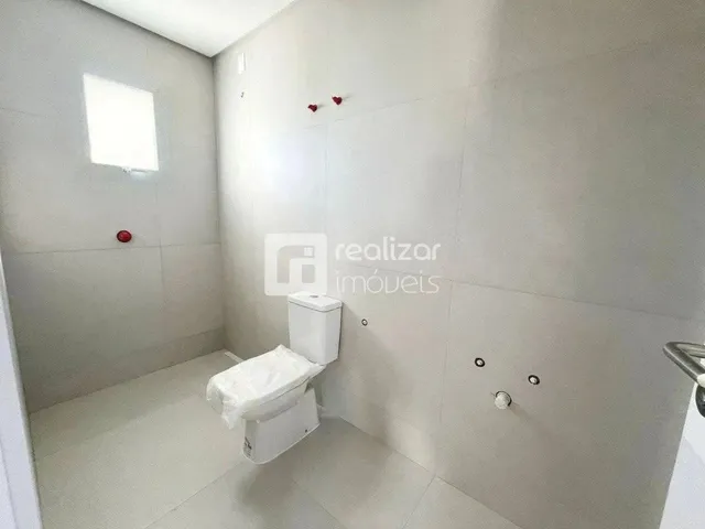 Imagem 10: Casa com 3 Dormitorios na Praia da Daniela - Florianopolis
