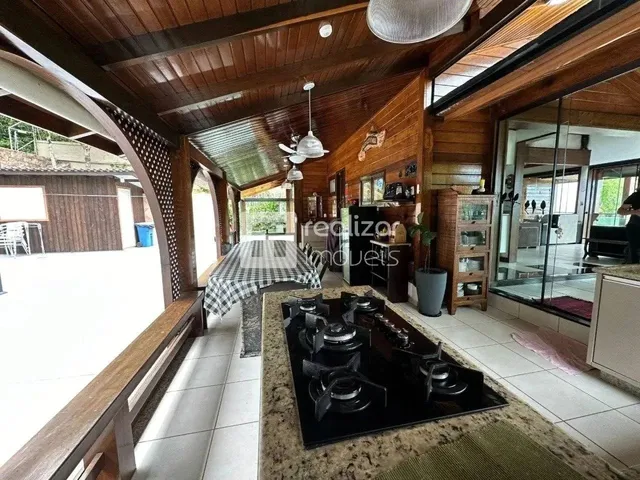 Imagem 8: Casa 4 Quartos no Bairro Praia Brava Florianópolis