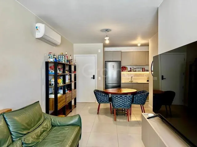 Imagem 8: Apartamento para Venda em Florianópolis, Cacupé, 2 Dormitórios, 1 Suíte, 2 Banheiros