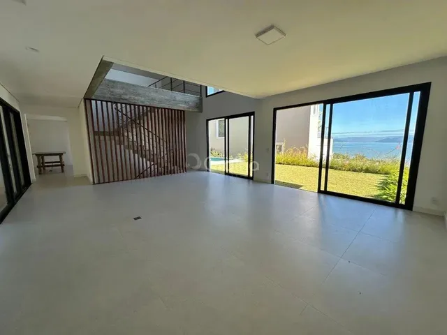Imagem 7: Casa para Venda em Florianópolis, Cacupé, 3 Dormitórios, 3 Suítes, 5 Banheiros, 4