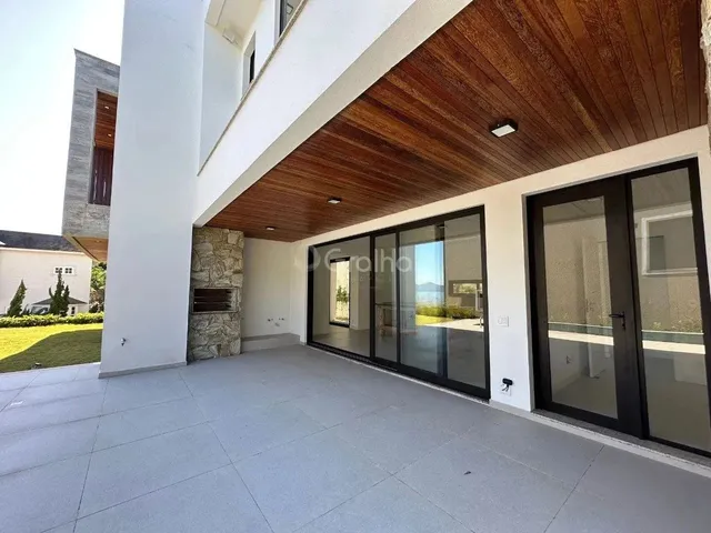 Imagem 6: Casa para Venda em Florianópolis, Cacupé, 3 Dormitórios, 3 Suítes, 5 Banheiros, 4