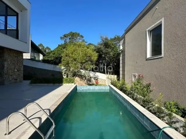 Imagem 3: Casa para Venda em Florianópolis, Cacupé, 3 Dormitórios, 3 Suítes, 5 Banheiros, 4