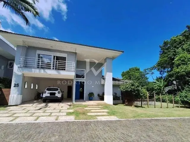 Imagem: Casa À Venda com 3 Suítes em Condomínio