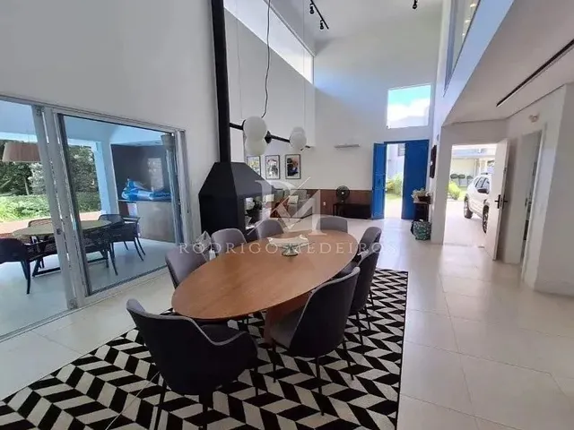 Imagem 2: Casa À Venda com 3 Suítes em Condomínio Perto de Santo Antônio de Lisboa