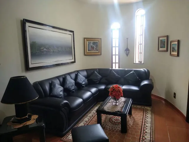 Imagem 1: Encantado - Casa Padrão 3 Quartos (1 Suíte) Dependência - Garagem - Anexo - Terraço