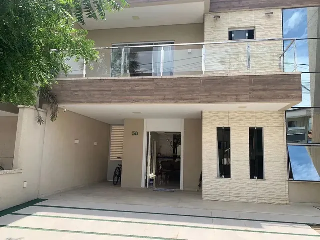 Imagem 1: Imóvel Exclusivo 252M² 3 Suítes com Closet, Piscina e Energia Solar