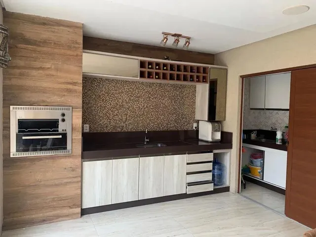 Imagem 4: Imóvel Exclusivo 252M² 3 Suítes com Closet, Piscina e Energia Solar