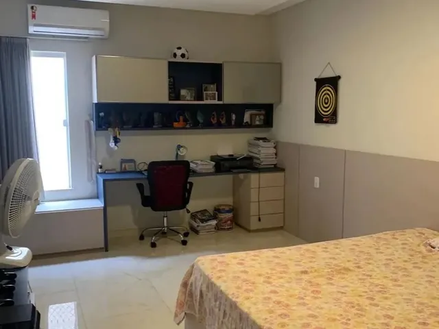 Imagem 3: Imóvel Exclusivo 252M² 3 Suítes com Closet, Piscina e Energia Solar