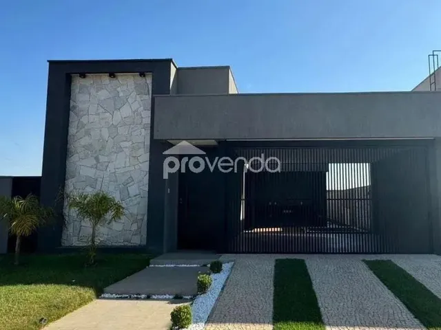 Imagem: A casa possui 3 Dormitórios, 3 Suítes, 5 Banheiros, 2
