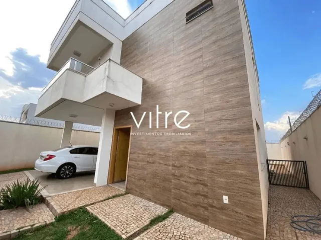 Imagem: Casa À Venda no Bairro Alto Umuarama em