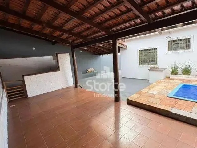 Imagem: Casa com 3 Dormitórios À Venda, 215 M²
