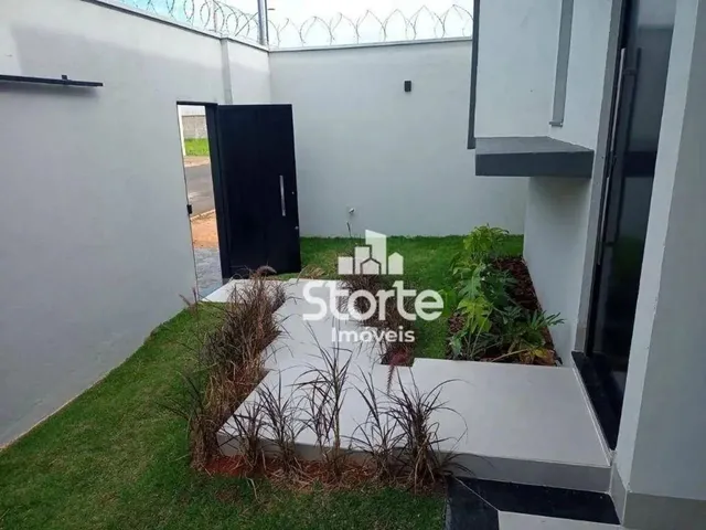 Imagem: Casa com 3/4 Sendo 02 Suítes À Venda