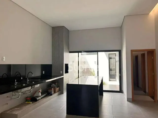 Imagem: Casa com 3 Dormitórios, Sendo 1 Suíte