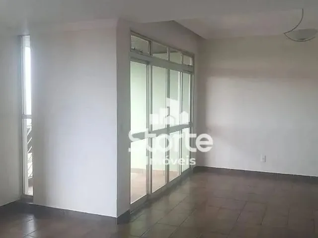 Imagem 3: Apartamento com 3 Dormitórios À Venda, 174M² por R$ 520.000 - Cazeca - Uberlândia/Mg