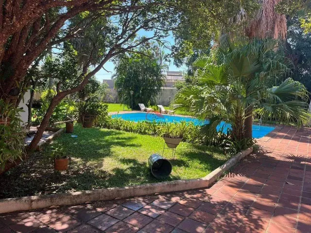 Imagem: Casa À Venda, 4 Quartos, 3 Vagas, Mercês