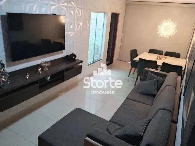 Imagem: Casa com 3 Dormitórios À Venda, 100M²
