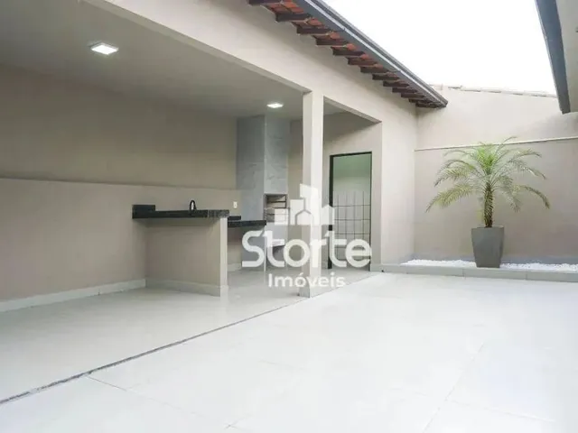 Imagem: Casa com 3 Dormitórios À Venda, 260 M²