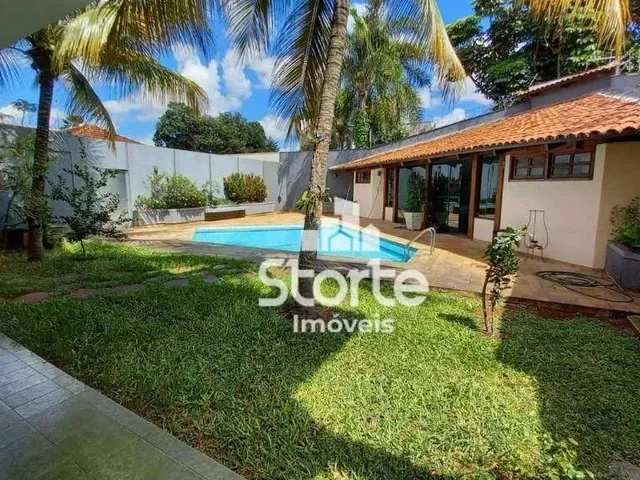 Imagem: Casa Estilo Sobrado com 4 Dormitórios À
